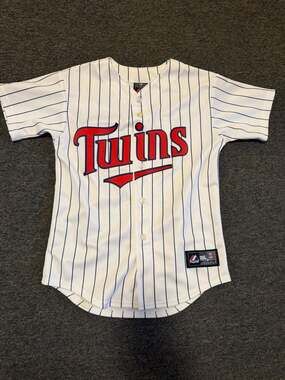 Vintage Majestic Minnesota Twins MLB Pinstripe Baseball Jersey Size Medium